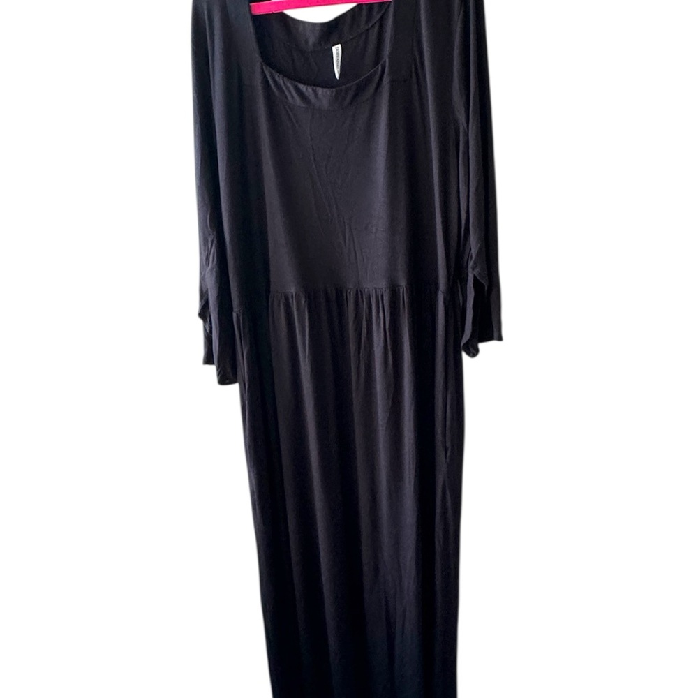 Elegant Black Maxi Dress